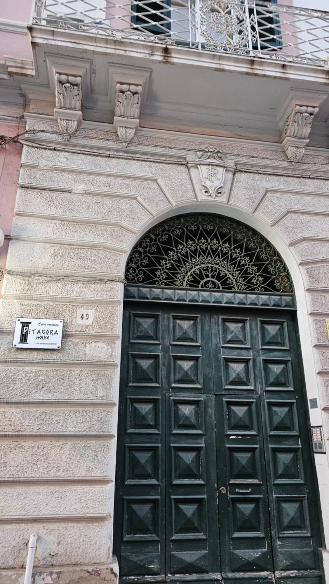 فندق Pitagora House تارانتو المظهر الخارجي الصورة