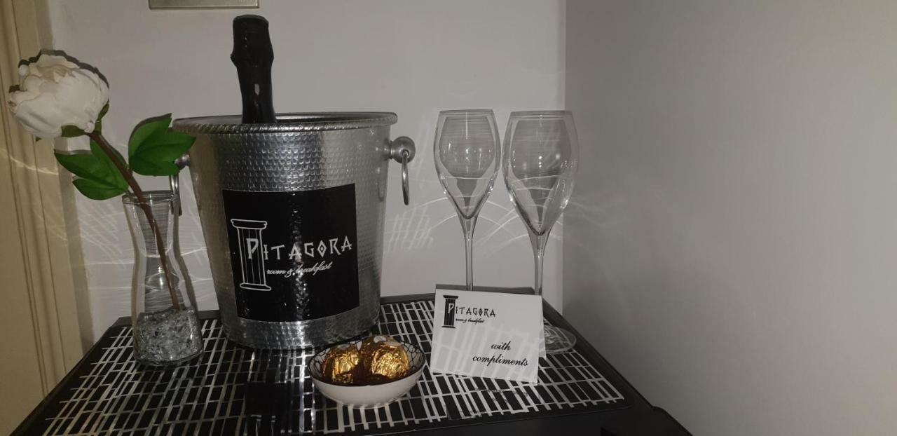 فندق Pitagora House تارانتو المظهر الخارجي الصورة